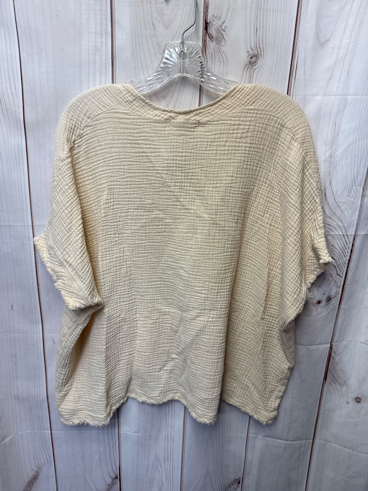 Newbury Kustom Women's Size S Cream Short Sleeve Top