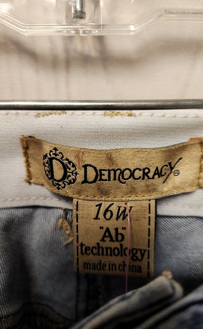 Democracy Women's Size 33 (15-16) Blue Jeans
