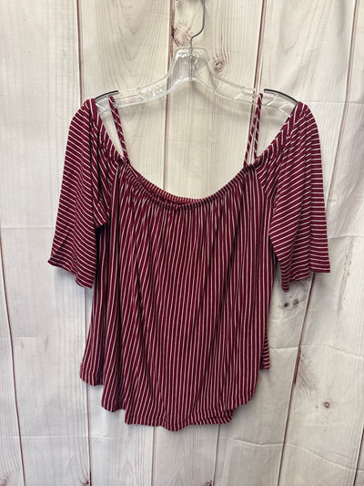 W5 Women's Size M Red Cold Shoulder Top