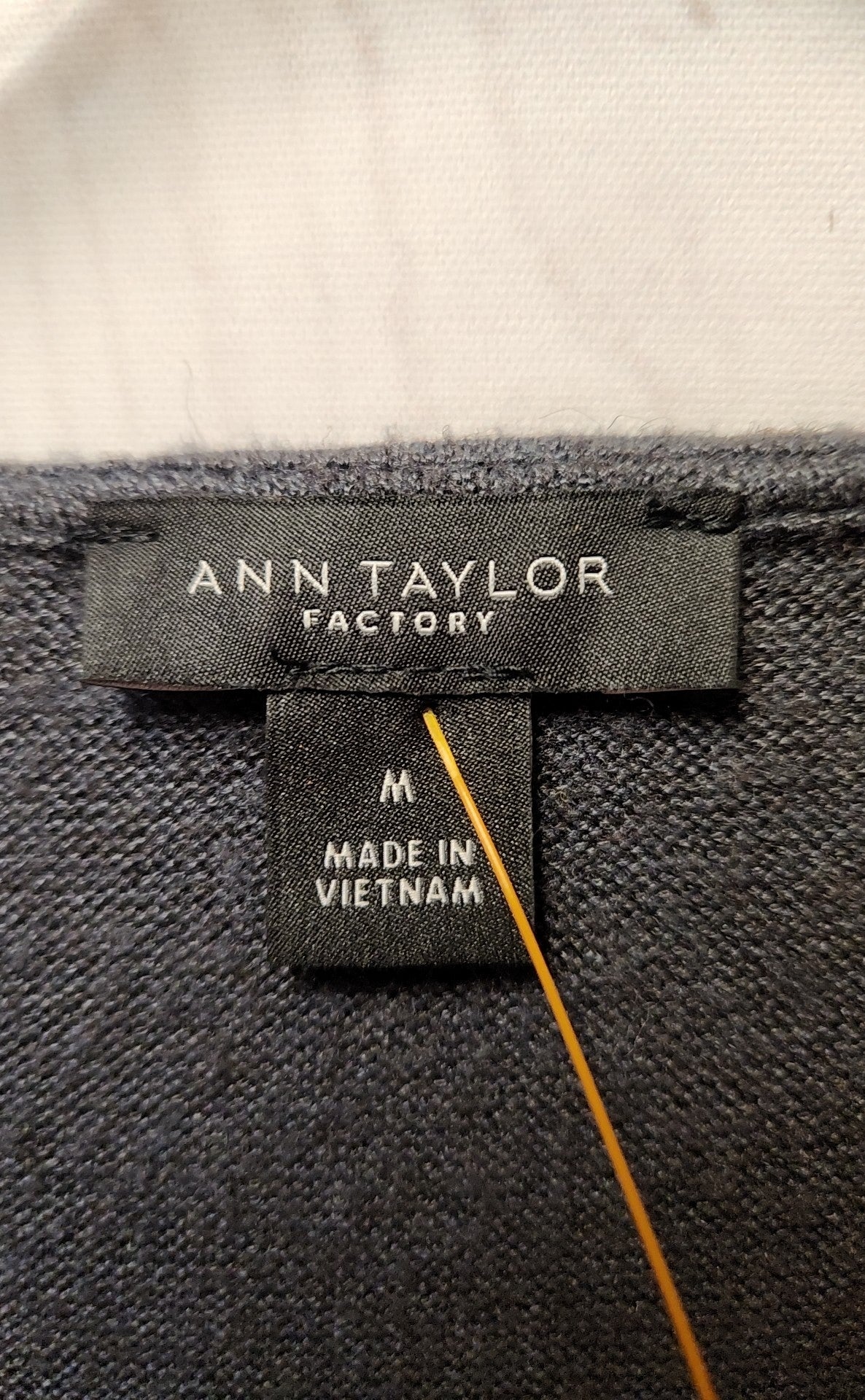 Ann Taylor Women's Size M Gray Sweater