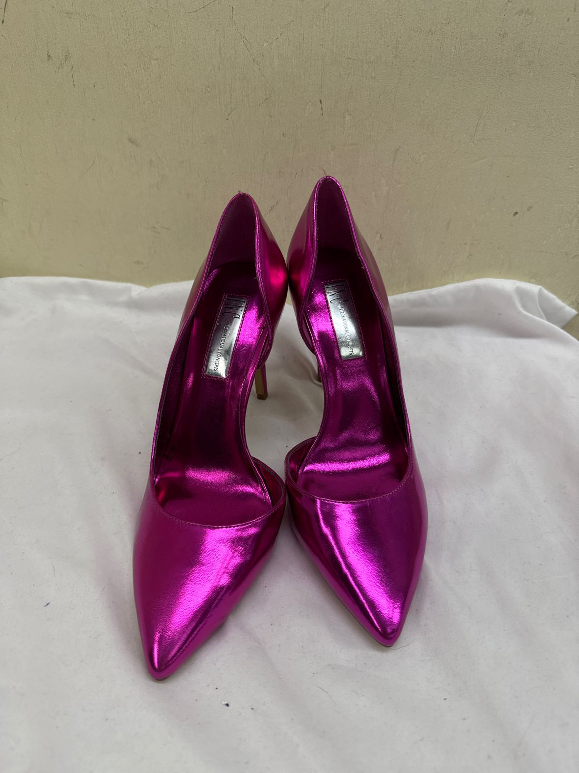 INC Women's Size 7 Pink Pumps Shoes