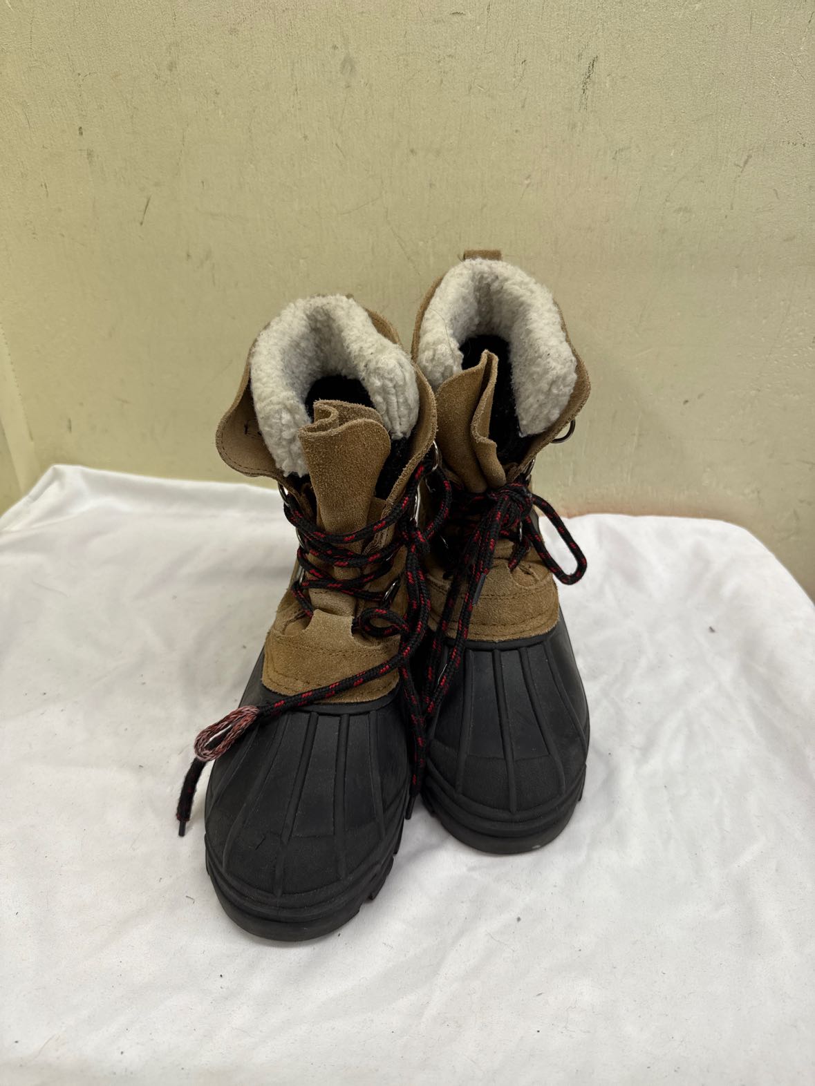 Totes Boy's Size 5 Brown Boots