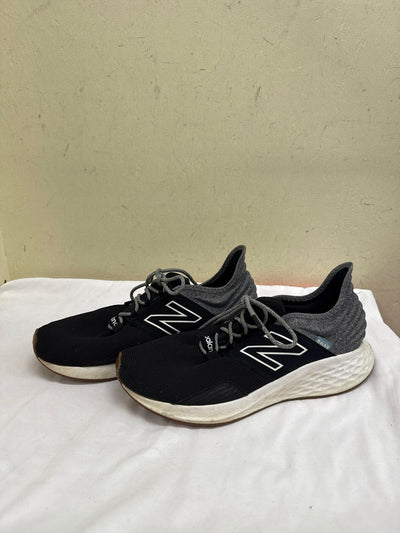 New Balance Women's Size 10 Black Sneakers Shoes