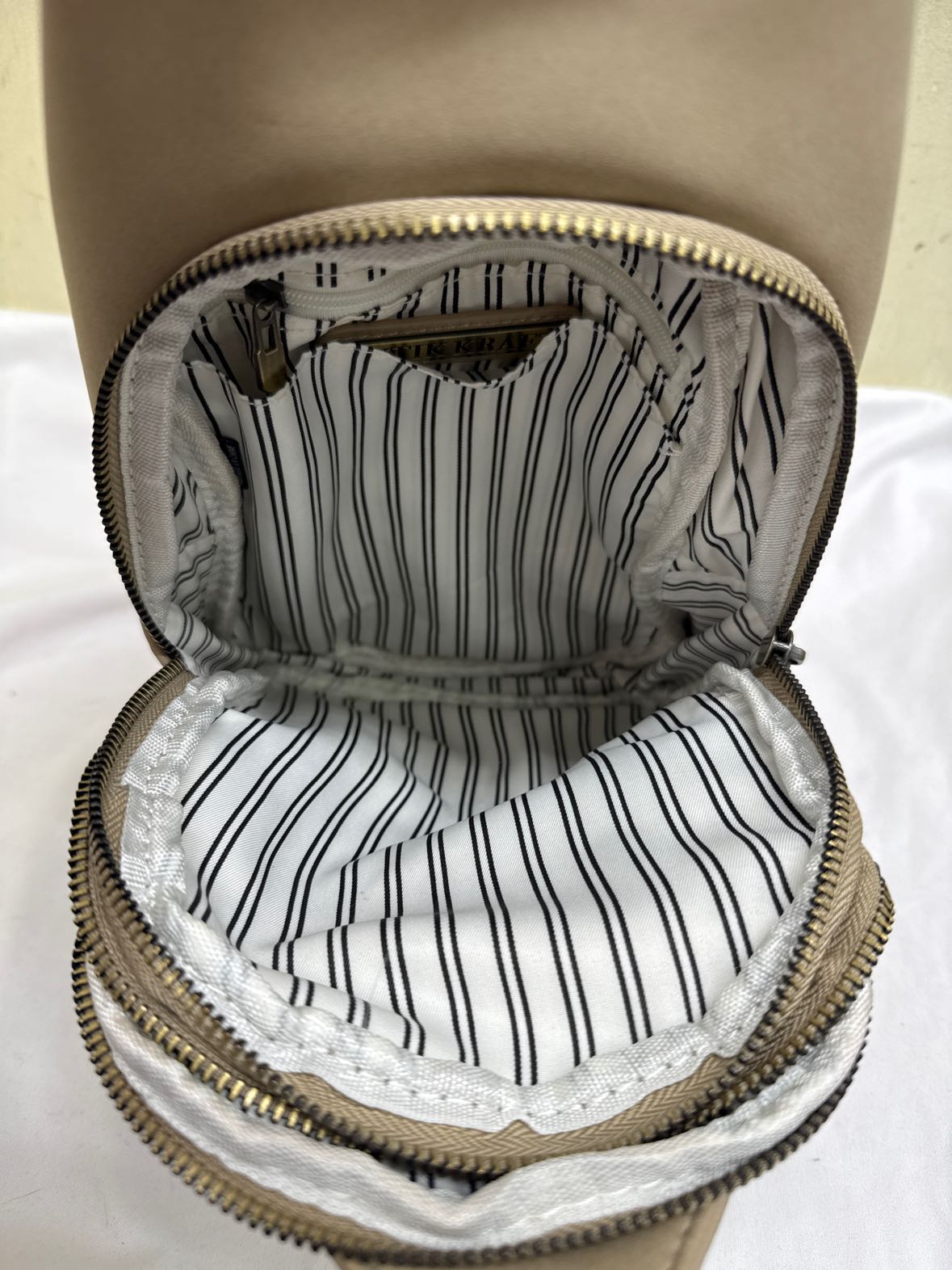 Antik Kraft Beige Crossbody Fanny Pack