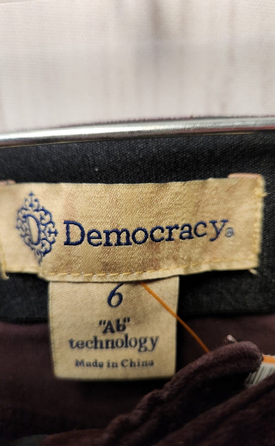 Democracy Women's Size 6 Purple Pants