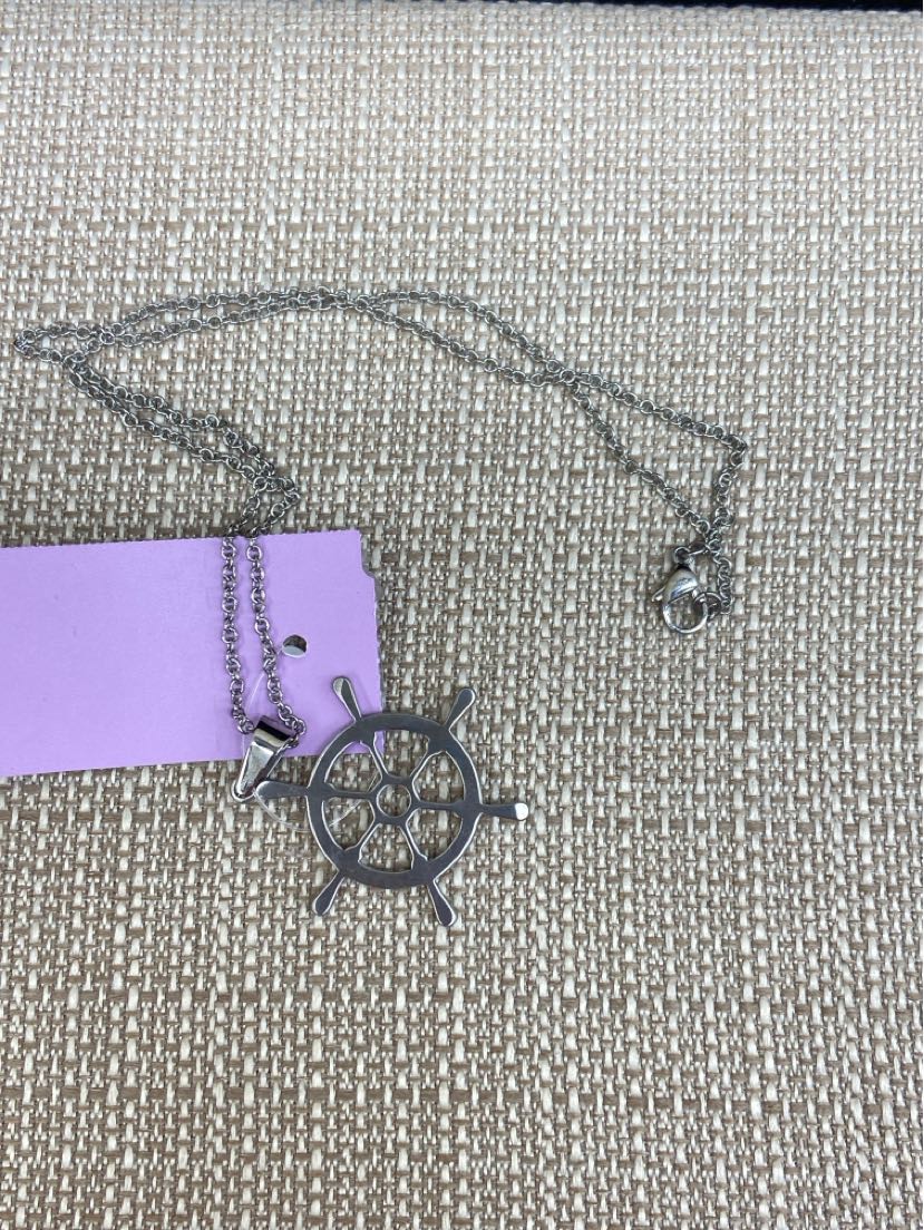 China Stainless Steel Silver Ship Wheel Necklace