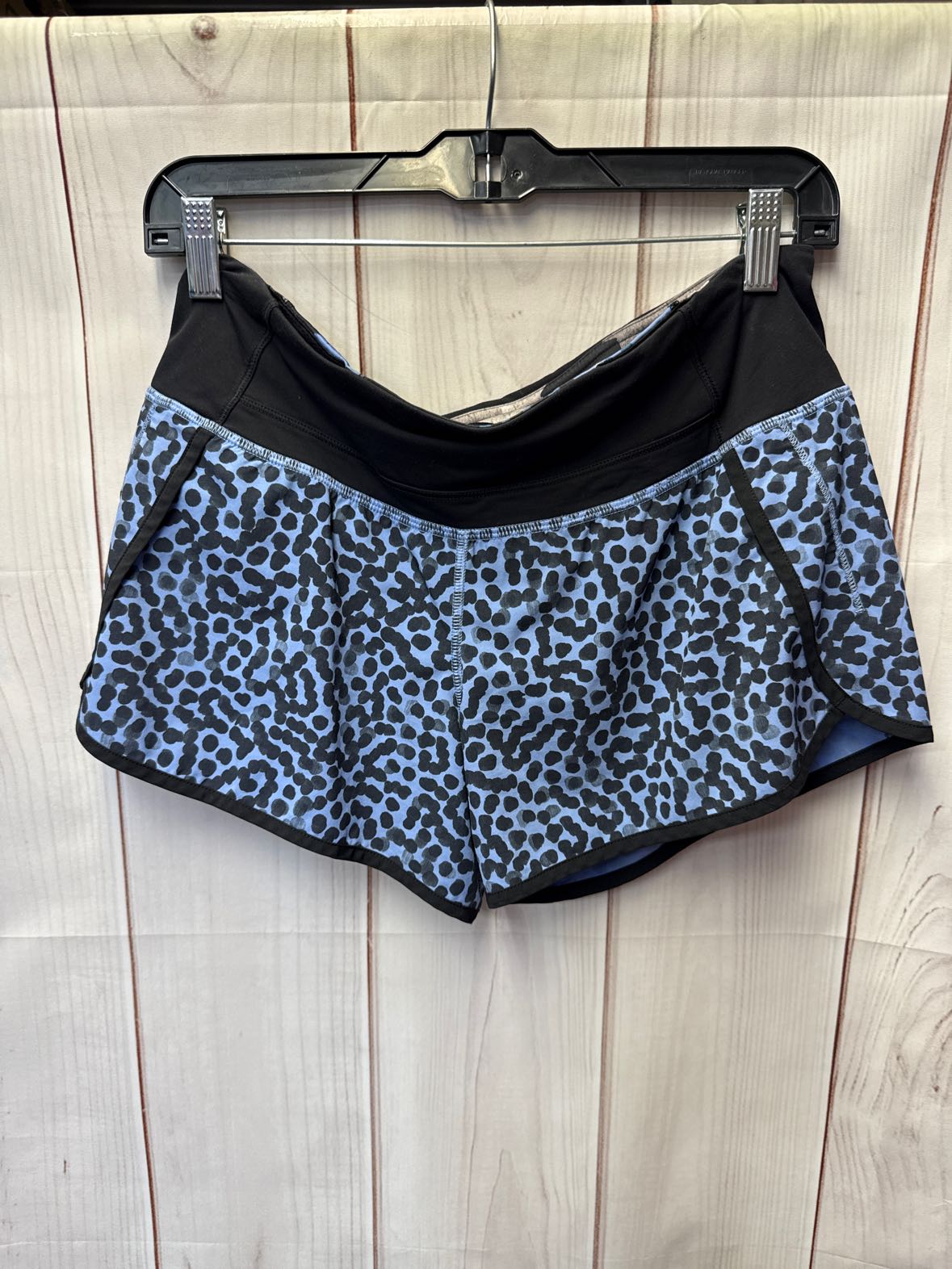 Lululemon Women's Size 6 Blue Active Shorts