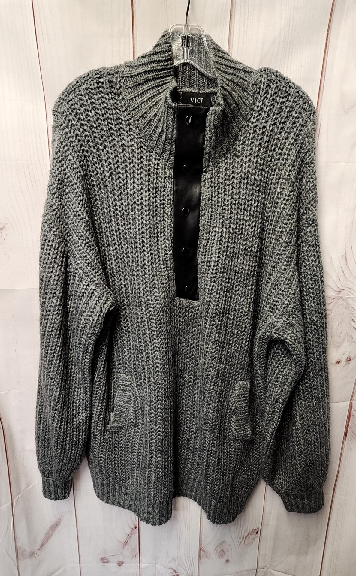 VICI Women's Size L Gray Sweater