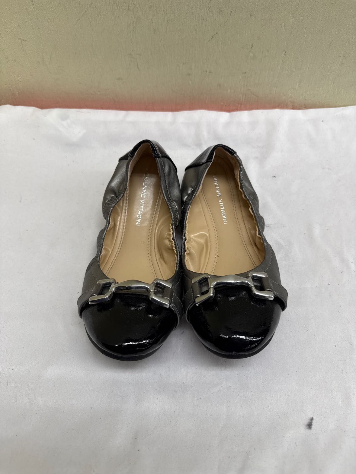 Adrienne Vittadini Women's Size 8 Silver Flats Shoes