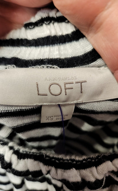 Loft Women's Size XS White & Black Short Sleeve Top