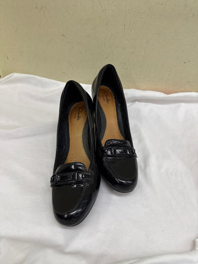 Clarks Women's Size 9 Black Pumps Shoes