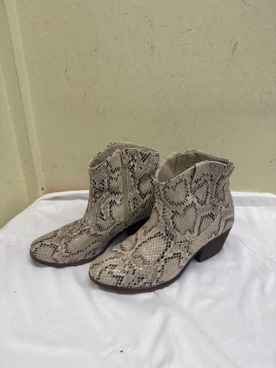 So Women's Size 6 Tan Boots Shoes