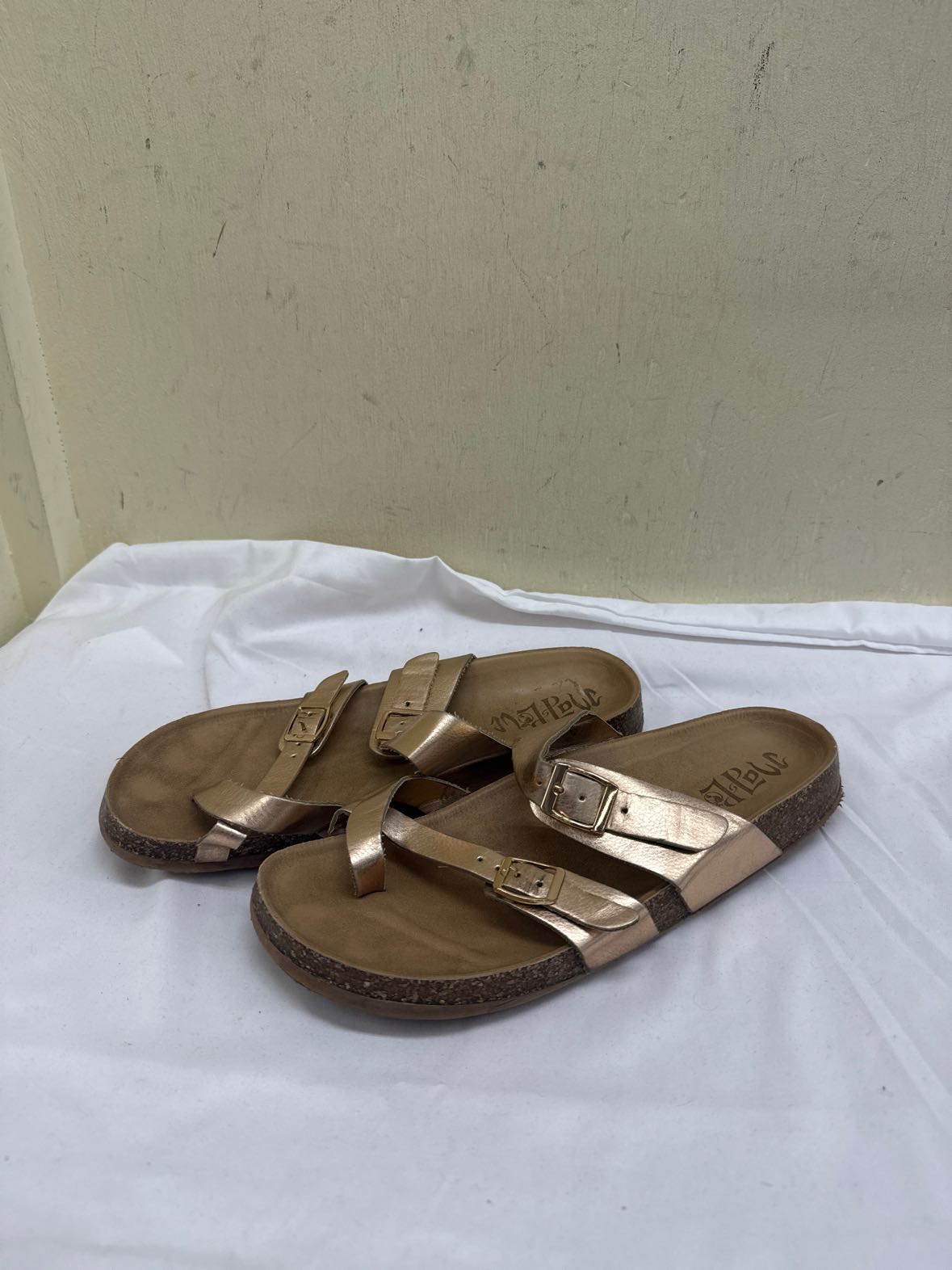 Mad Love Women's Size 9 Rose Gold Sandals