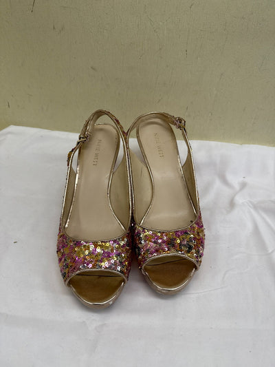 Nine West Women's Size 8-1/2 Gold Sandals
