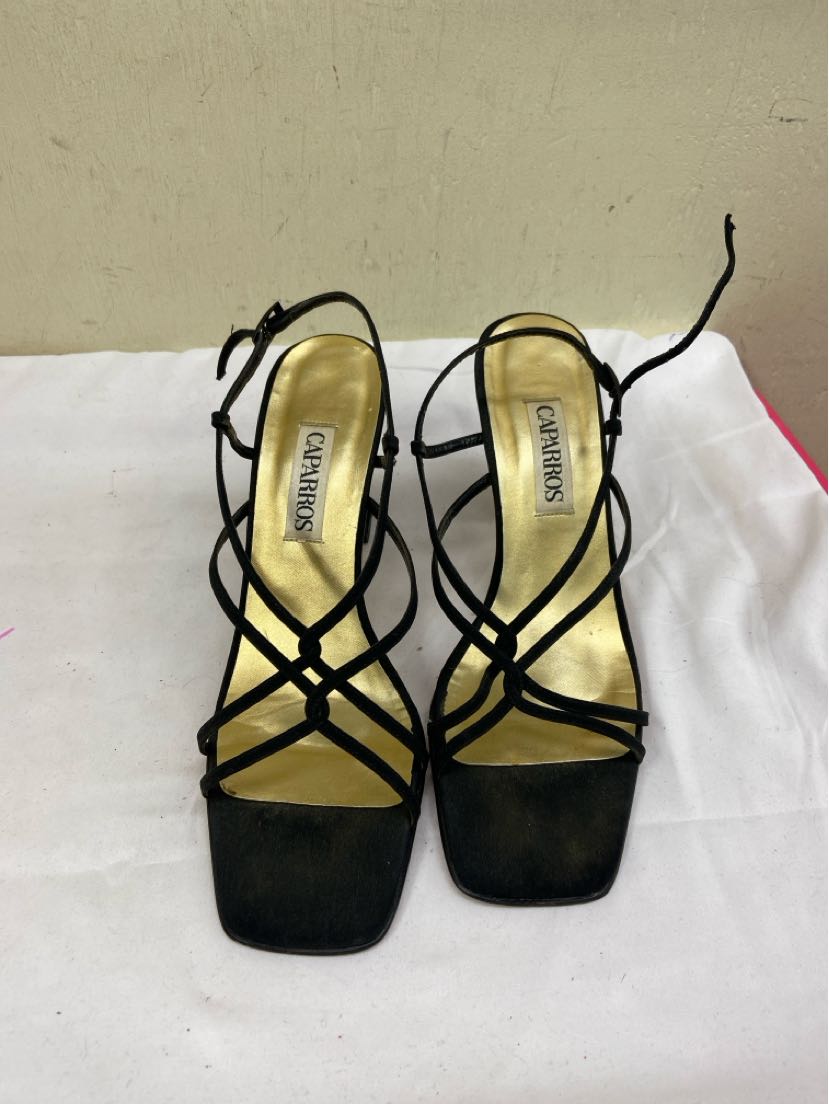Caparros Women's Size 9-1/2 Black Pumps