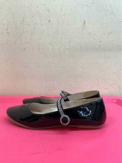 Place Girl's Size 3 Black Shoes