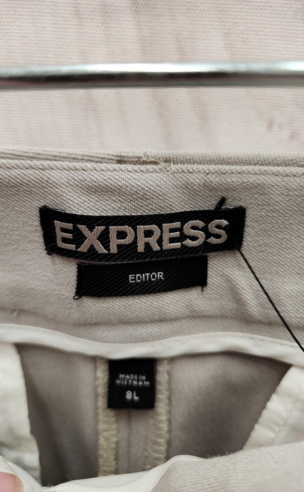 Express Women's Size 8 Long Beige Pants