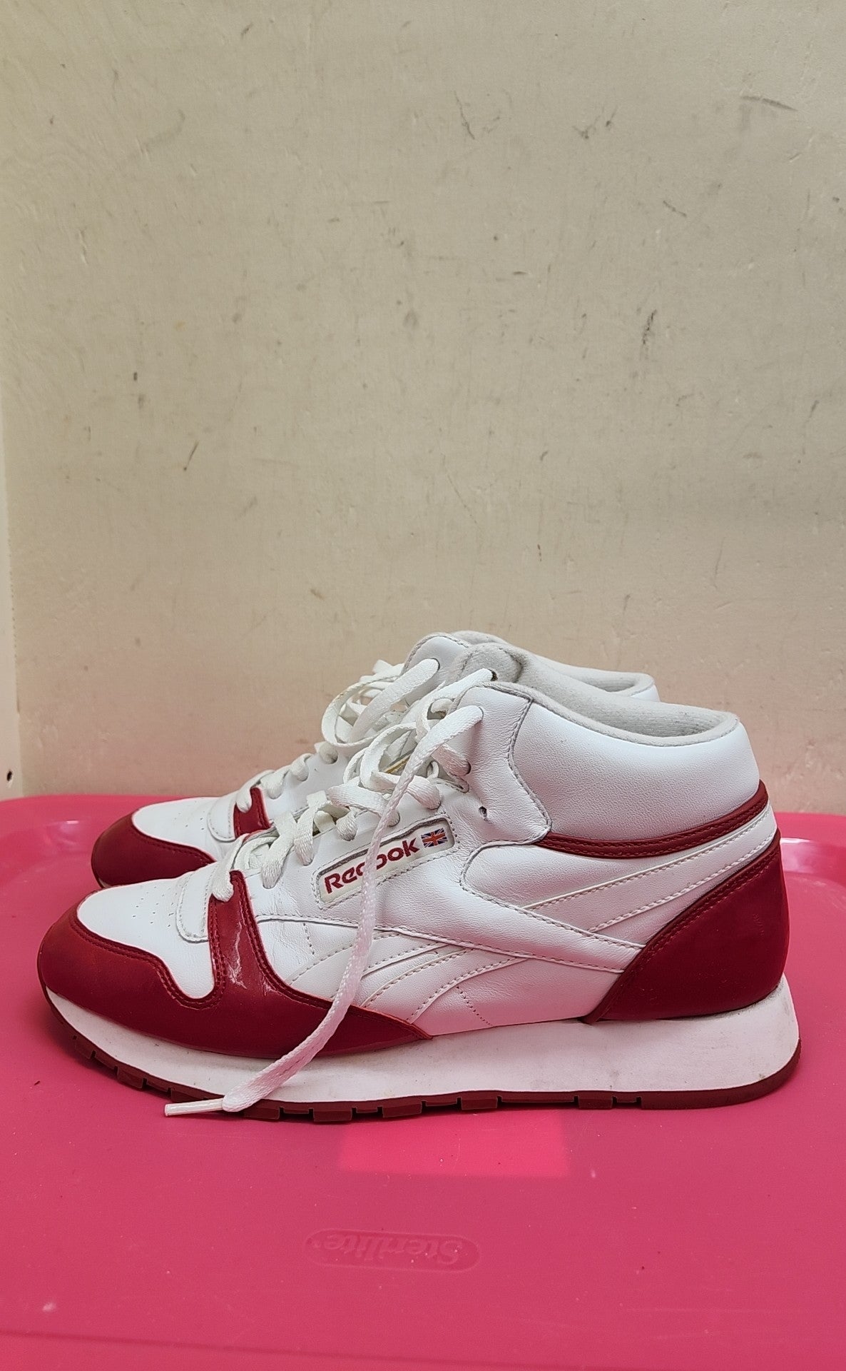 Reebok Men's Size 10 Red & White Sneakers